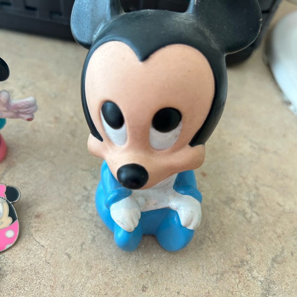 Disney bundle - Picture 4 of 5